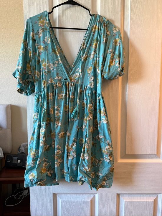 O'Neill Dresses & Skirts - O'Neill Teal Floral V-Neck Summer Dress